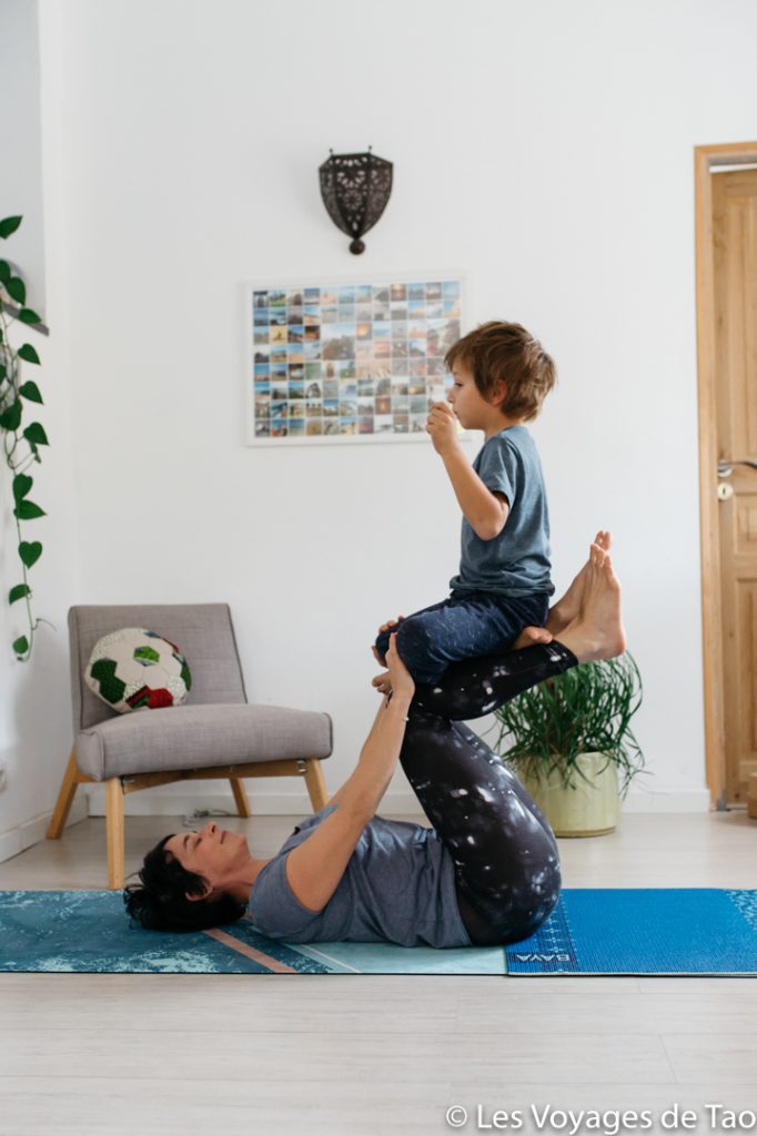 Faire du yoga avec son enfant